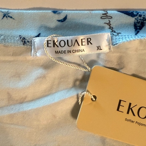 NWT Women’s Pajama Shorts Set V-Neck Short Sleeves Pockets XL - Picture 7 of 13